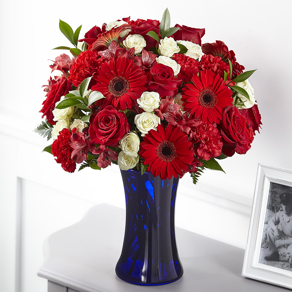Hearts Embrace Bouquet – Acme, Malvern PA