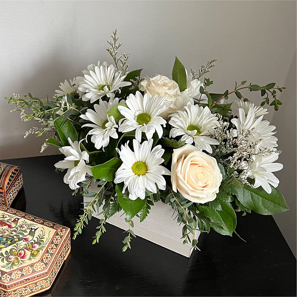 Fresh Linen Box Bouquet –  Acme, Malvern PA